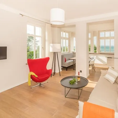 Strandeck - Ferienwohnung Meeresleuchten Villa Ostseebad Binz