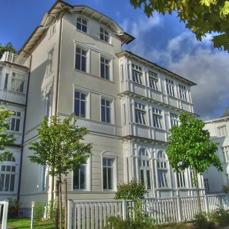 Strandeck - Ferienwohnung Meeresleuchten Villa Ostseebad Binz